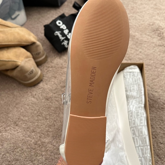 Steve Madden
Women's Vinetta Vinyl Mary Jane Flats - Picture 4 of 4